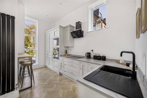 3 bedroom terraced house for sale, Canal Street, Macclesfield, SK10