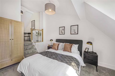 3 bedroom terraced house for sale, Canal Street, Macclesfield, SK10