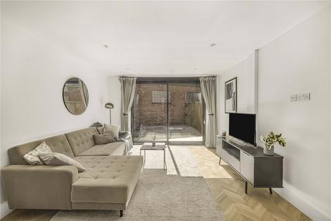 3 bedroom terraced house for sale, Canal Street, Macclesfield, SK10