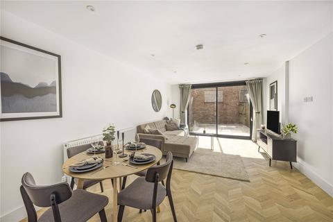 3 bedroom terraced house for sale, Canal Street, Macclesfield, SK10