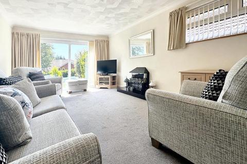 8 Anzac Close, Peacehaven, BN10 7SY