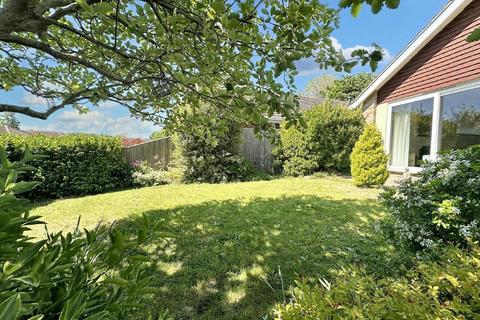 8 Anzac Close, Peacehaven, BN10 7SY