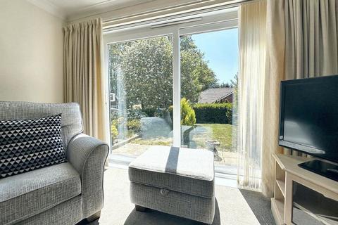 8 Anzac Close, Peacehaven, BN10 7SY