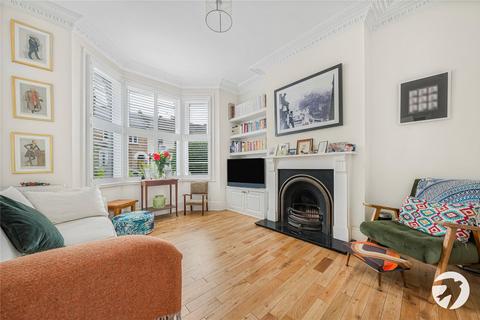 32 Bradgate Road, London, SE6 4TS