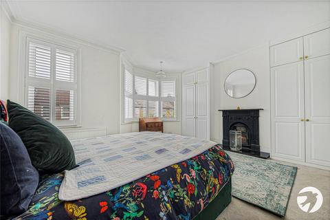 32 Bradgate Road, London, SE6 4TS