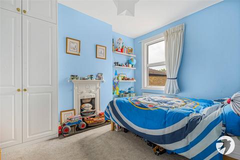 32 Bradgate Road, London, SE6 4TS