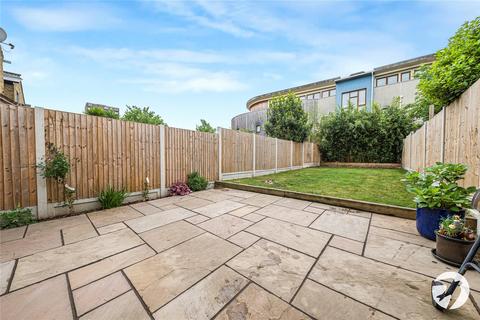 32 Bradgate Road, London, SE6 4TS
