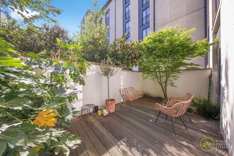 2 bedroom flat for sale, Faraday Road, Ladbroke Grove, London