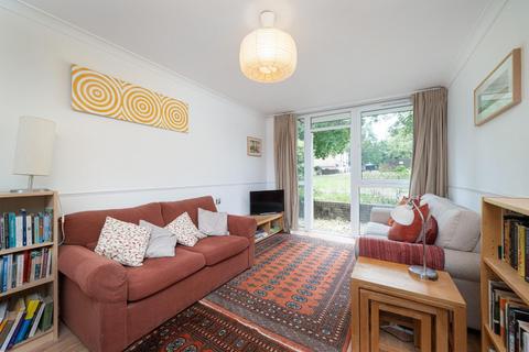 1 bedroom flat for sale, Grove Lane, London, SE5