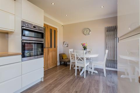 45 Alloway Crescent, Paisley, PA2 7DR