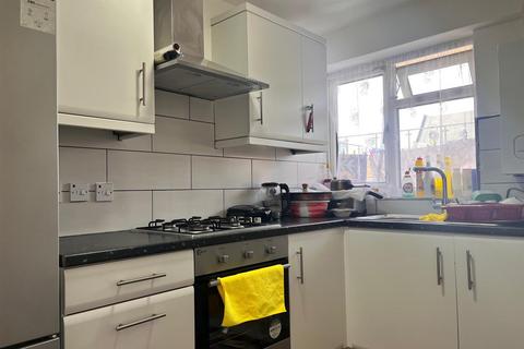 undefined, Wall End Road, East Ham, London