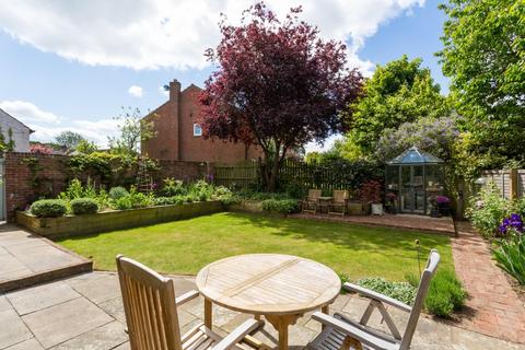 Linfield House, 2 Bernard Lane, Green Hammerton, York, YO26 8BP