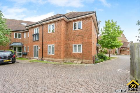 2 bedroom flat for sale, Old Common Close, Chichester, PO20