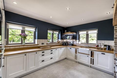4 bedroom equestrian property for sale, Moat Lane, Wickersley, Rotherham