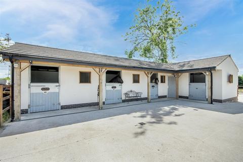 4 bedroom equestrian property for sale, Moat Lane, Wickersley, Rotherham