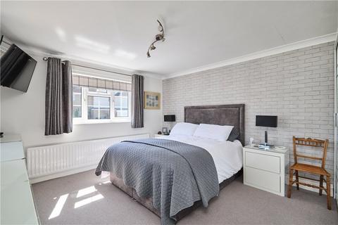 8 Briery Close, Ilkley, LS29 9DL
