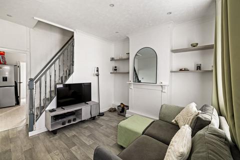 2 bedroom terraced house for sale, West Street, Dover, CT17