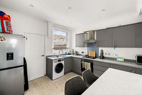 2 bedroom terraced house for sale, West Street, Dover, CT17
