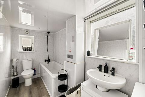 2 bedroom terraced house for sale, West Street, Dover, CT17