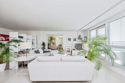 3 bedroom flat for sale, The Quays, Salford Quays, Salford, M50