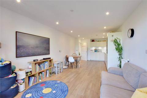 11, Bowspirit Apartments Creekside, London, SE8 3GP