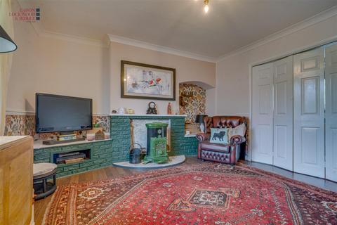 2 Shaw Road, Edlington, Doncaster, DN12 1BG