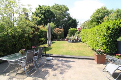 47 Crest Road, Bromley, BR2 7JA