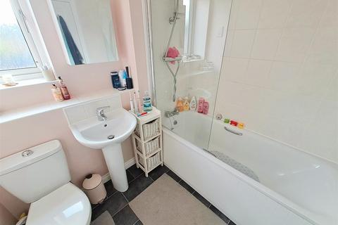 4 Heath Fields Way, Birmingham, B26 2UF