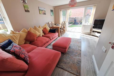 4 Heath Fields Way, Birmingham, B26 2UF