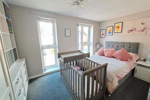 4 Heath Fields Way, Birmingham, B26 2UF