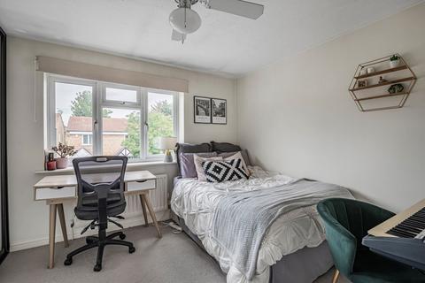 57 Bankside Close, Isleworth, TW7 7EW