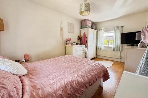 60 Ashbourne Road, Bradford, BD2 4DL