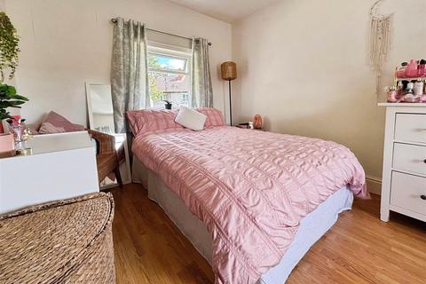 60 Ashbourne Road, Bradford, BD2 4DL