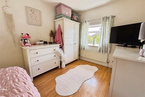 60 Ashbourne Road, Bradford, BD2 4DL
