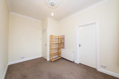 1 bedroom flat to rent, Uxbridge Road, Shepherds Bush, London, W12