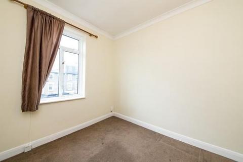1 bedroom flat to rent, Uxbridge Road, Shepherds Bush, London, W12