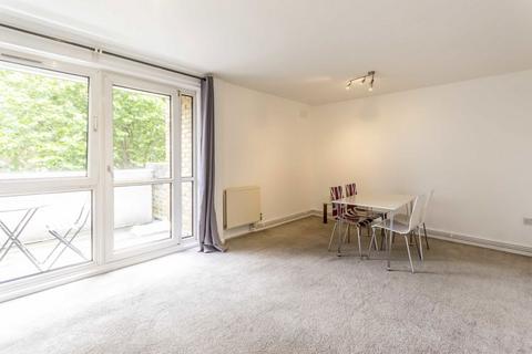 3 bedroom flat to rent, St. Peter's Terrace, London SW6