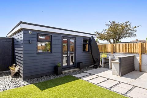 4 bedroom chalet for sale, Abbey Road, Sompting, Lancing