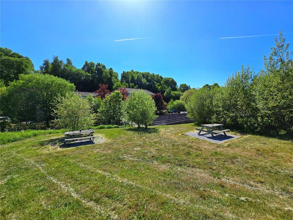 Gardens Opposite
