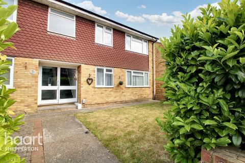 2 bedroom apartment for sale, Watersplash Road, Shepperton