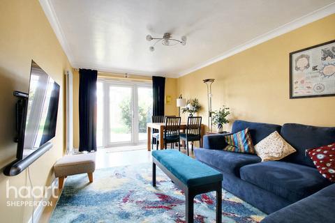 2 bedroom apartment for sale, Watersplash Road, Shepperton