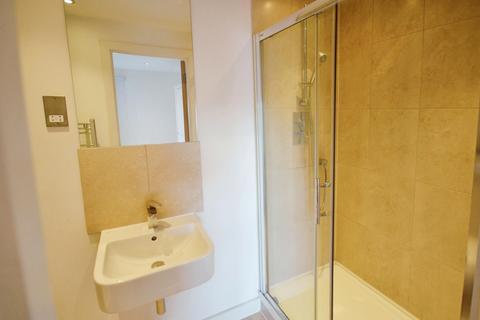 2 bedroom flat to rent, Lexington Apartments, Railway Terrace, Slough, SL2