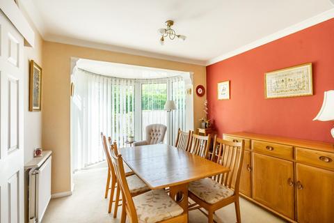 undefined, Lynden Way, York