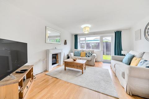48 Commonfields, West End, Woking, GU24 9HZ