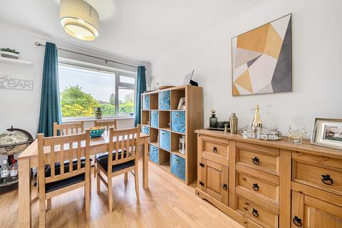 48 Commonfields, West End, Woking, GU24 9HZ