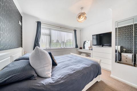 48 Commonfields, West End, Woking, GU24 9HZ