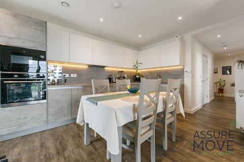 2 bedroom flat to rent, Drydock Square, Teal Point, IG11