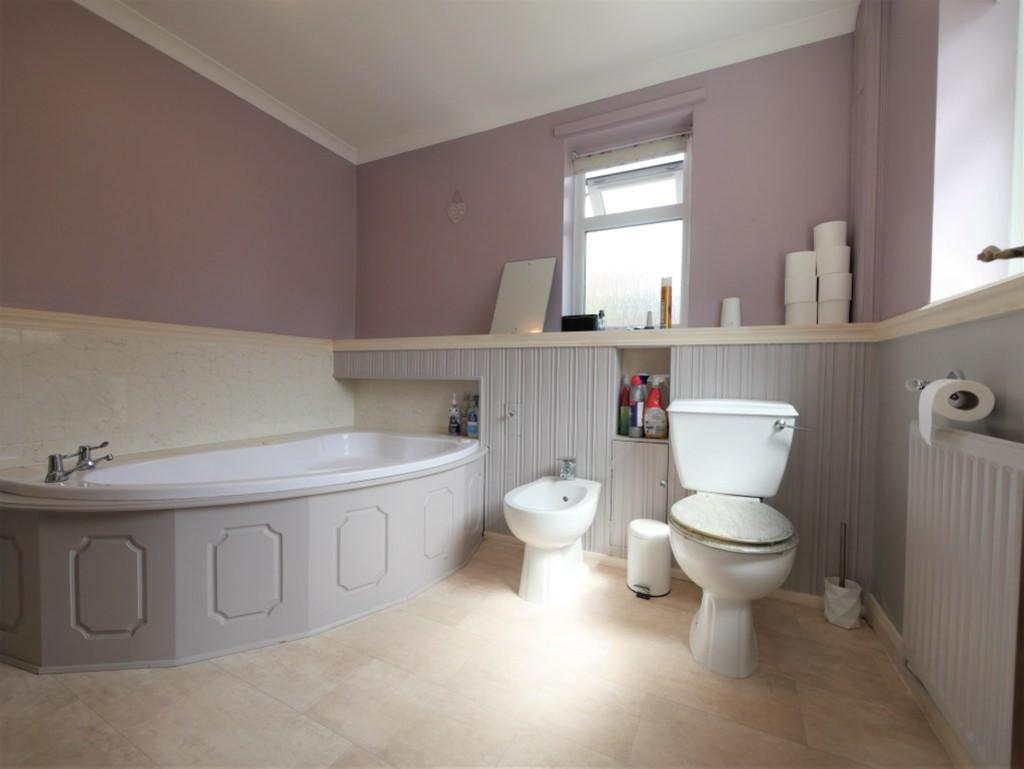 Gf bathroom1