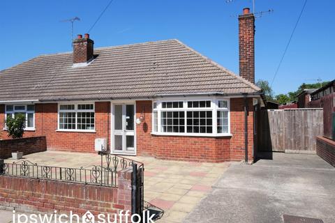2 bedroom semi-detached bungalow for sale