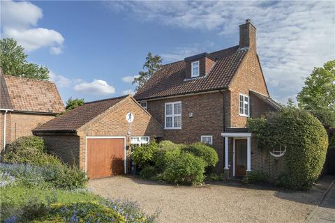 4 bedroom detached house for sale, Wonford Close, Kingston Upon Thames, KT2